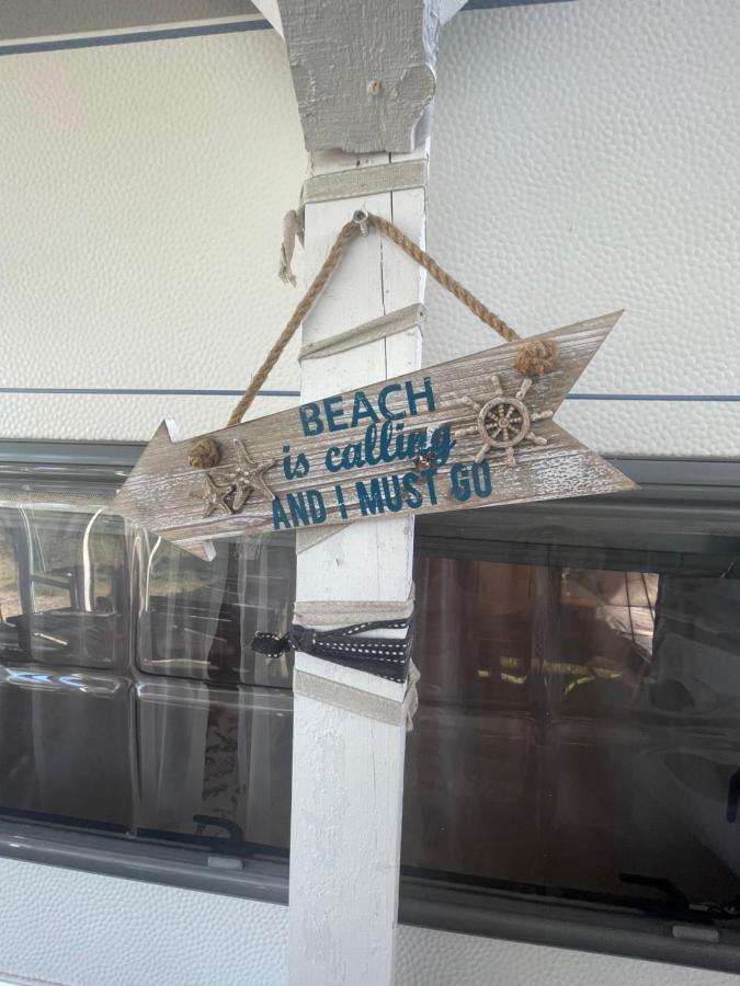Sea Caravan/Camper On The Beach Kiten  Exterior photo