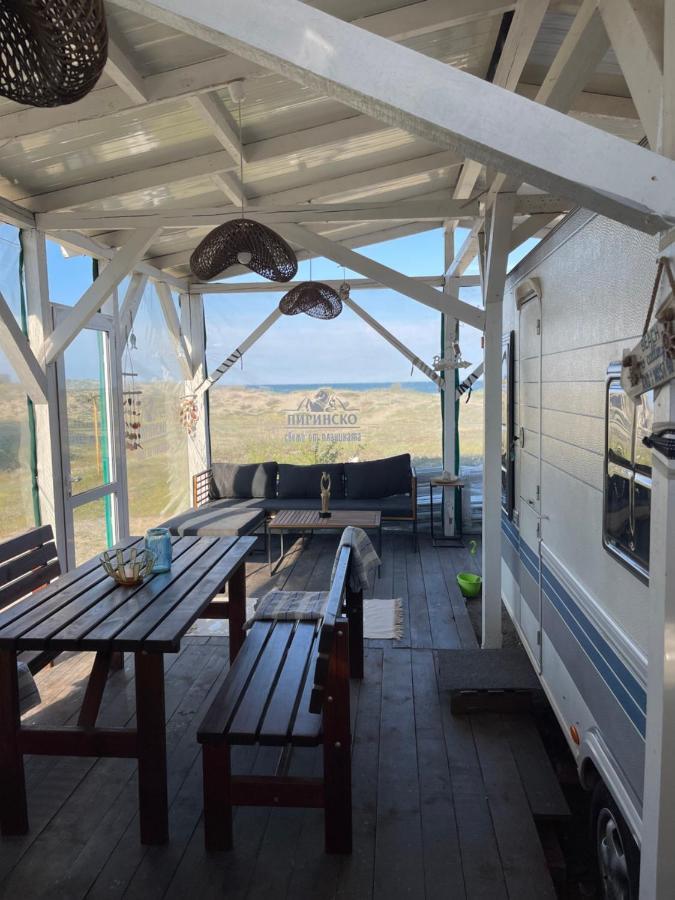 Sea Caravan/Camper On The Beach Kiten  Exterior photo