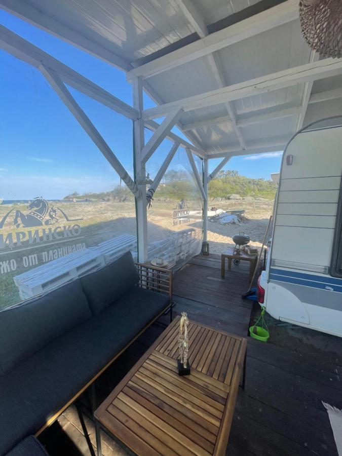 Sea Caravan/Camper On The Beach Kiten  Exterior photo